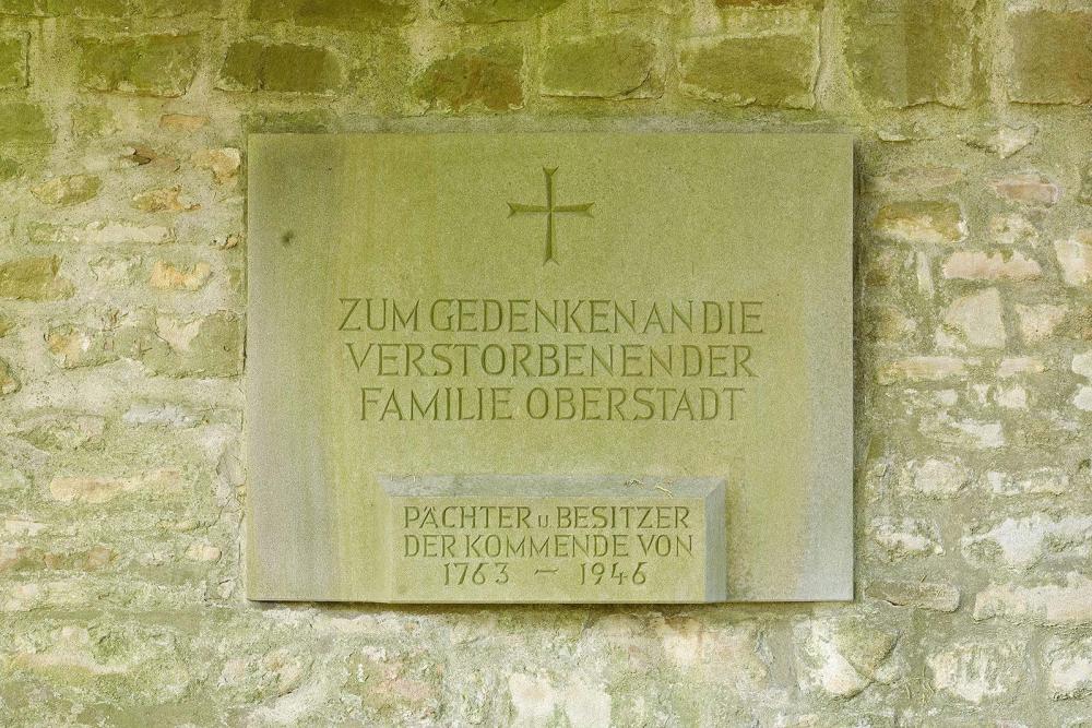 Zum Gedenken an die Verstorbenen der Familie Oberstadt 