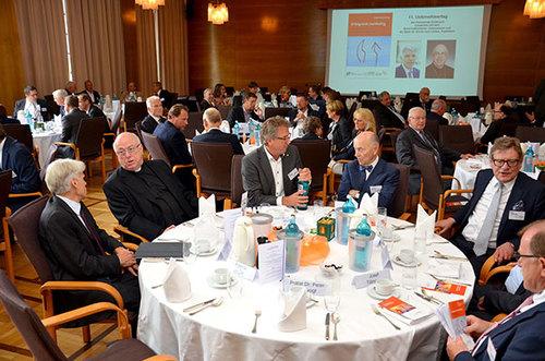 Gut besucht war der 11. Unternehmertag der Kommende Dortmund, der Bank für Kirche und Caritas und vom Bund Katholischer Unternehmer.pdp