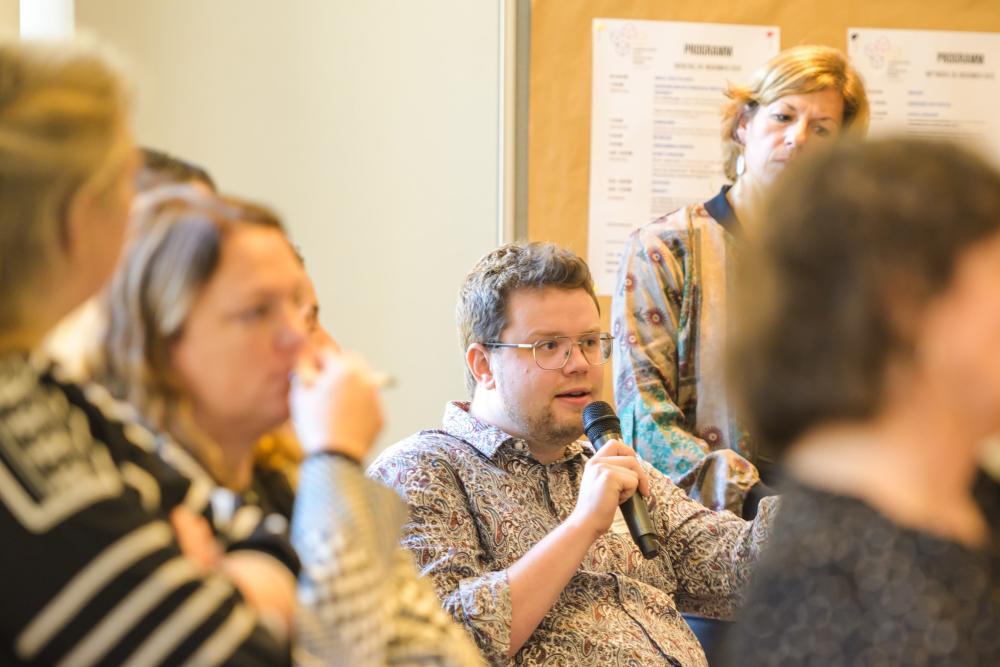 Angeregte Diskussionen bei der Konferenz. Foto: Frank Schroth.