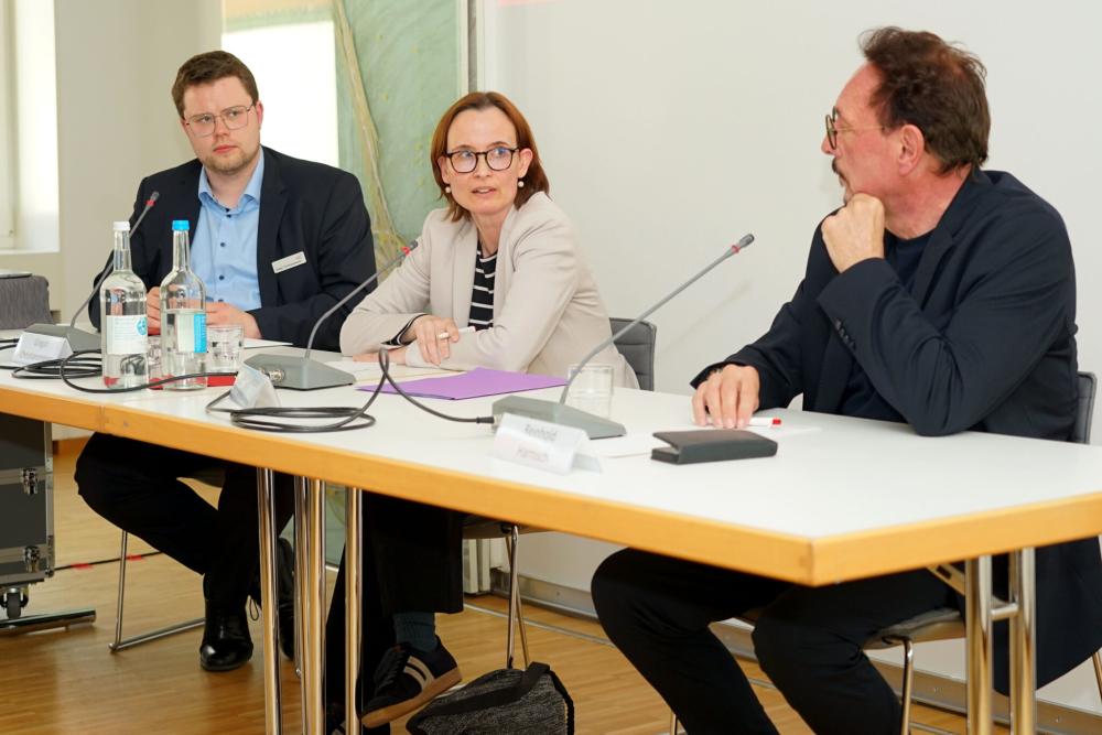 Das Podium im Gespräch. (Foto: Michael Bodin)